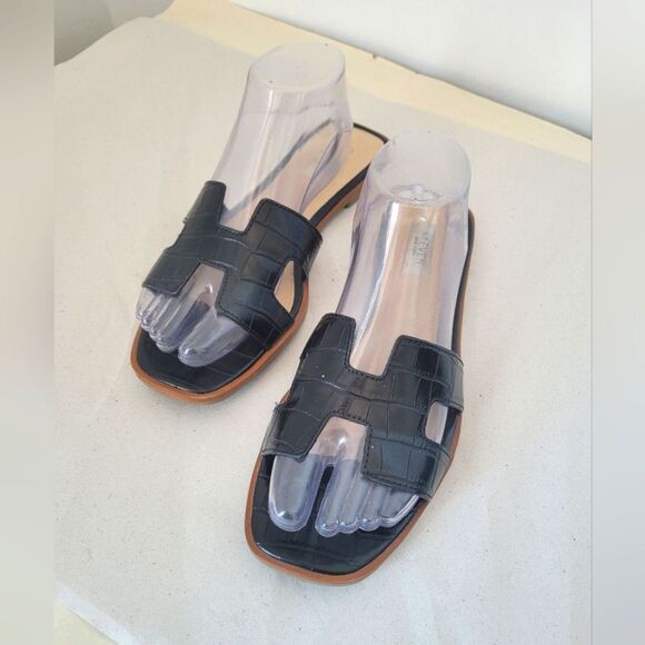 Steven New York Hanna Sandal Slides Black Embossed Vegan Leather Quiet Luxury 9 - Picture 1 of 8